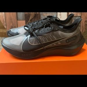 Nike Men’s Size 10 Black running shoe